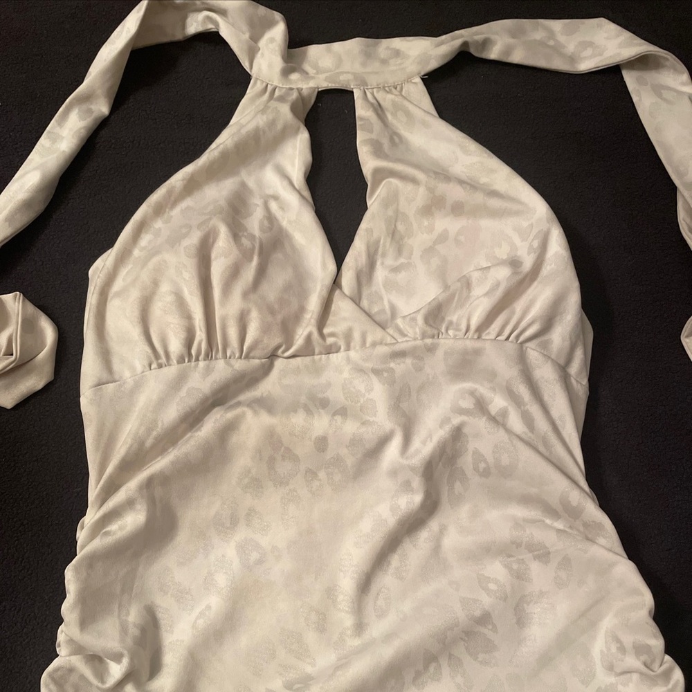 Medium Sleeveless halter top white and silver